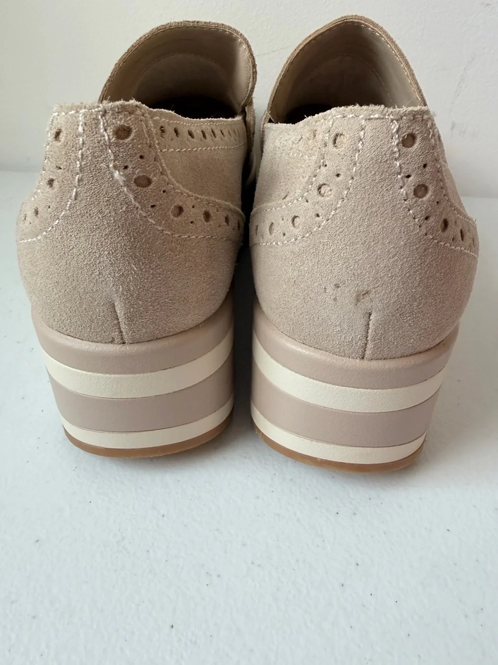 Dolce Vita Jeeta Suede Slip-On Platform Sneakers • Dune • size 8 • NWT *flaw